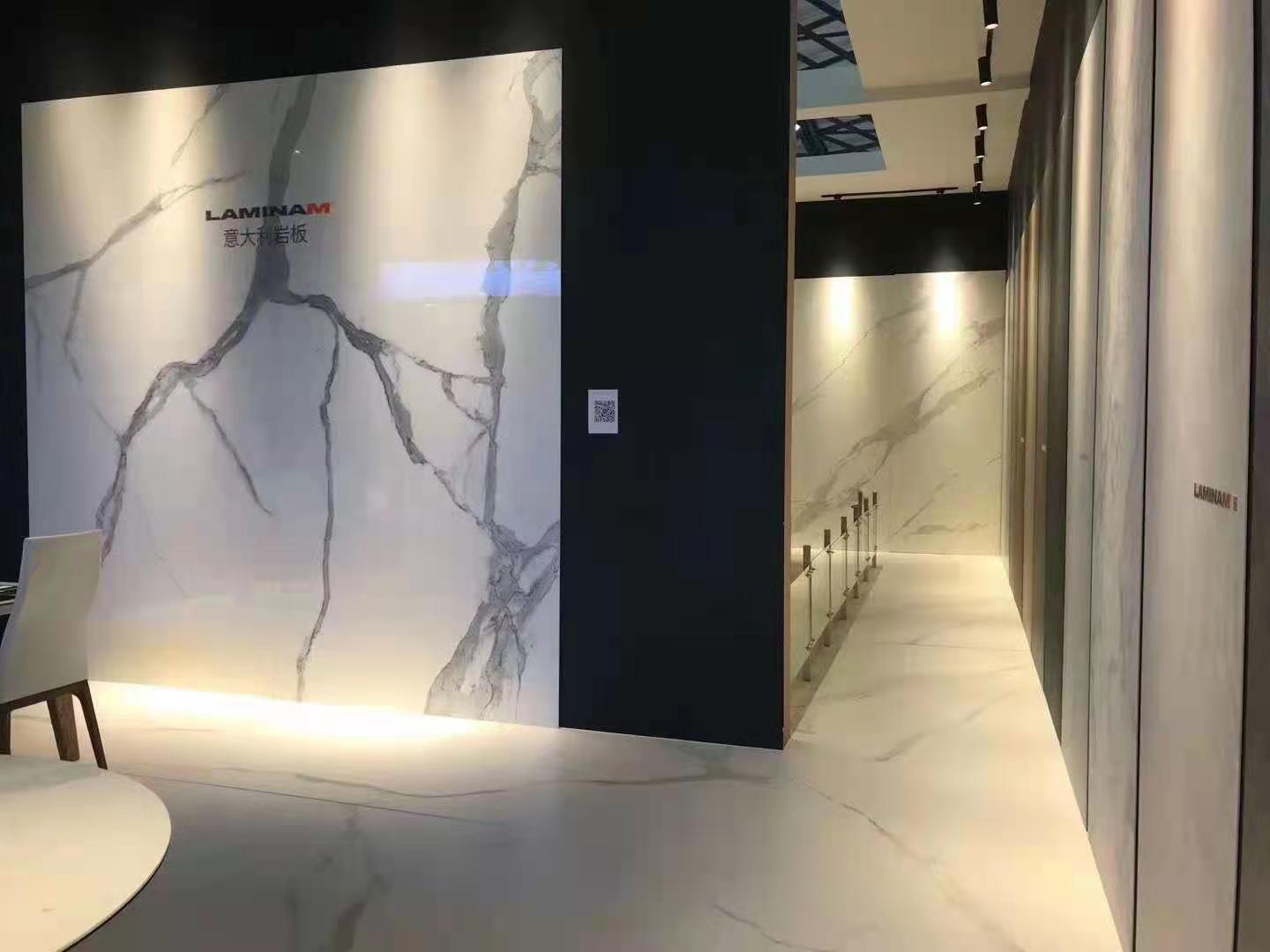 <b>拉米娜岩板墙面案例一</b>